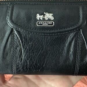 Vintage Coach Madison Leather Zip Wallet